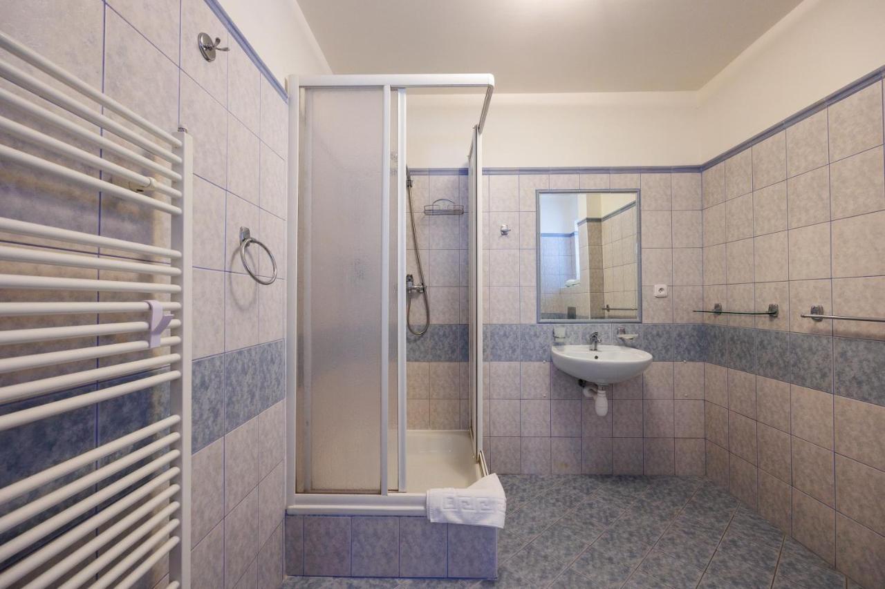Pension U Golfu Cihelny Karlovy Vary Exterior foto