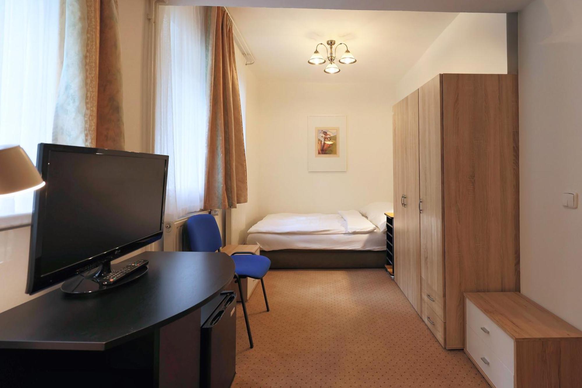 Pension U Golfu Cihelny Karlovy Vary Exterior foto